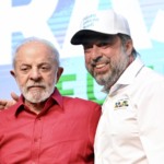 Lula e Silveira durante inauguração do Centro de Tecnologia e Inovação Agroindustrial da Acelen Renováveis, em Montes Claros (MG), em 8 de agosto de 2025 (Foto Ricardo Botelho/MME)