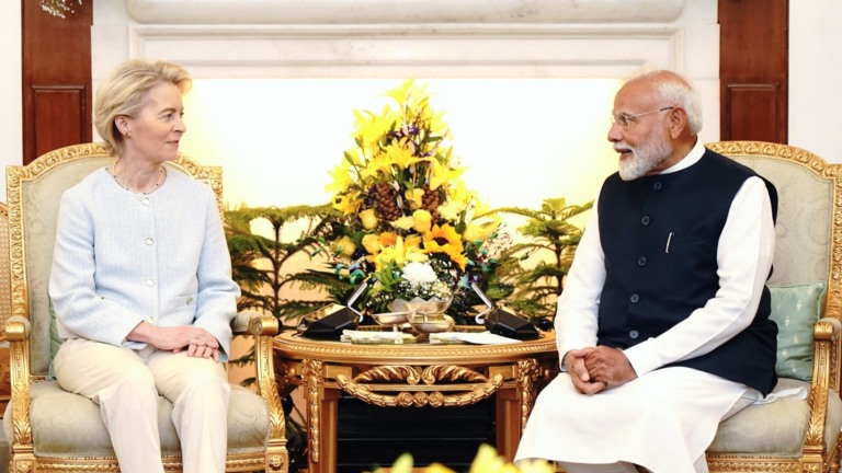 Narendra Modi recebe Ursula von der Leyen, no Hyderabad House, em Nova Délhi, durante visita oficial à Índia, em 28 de fevereiro de 2025 (Foto Ministério das Relações Exteriores da Índia)