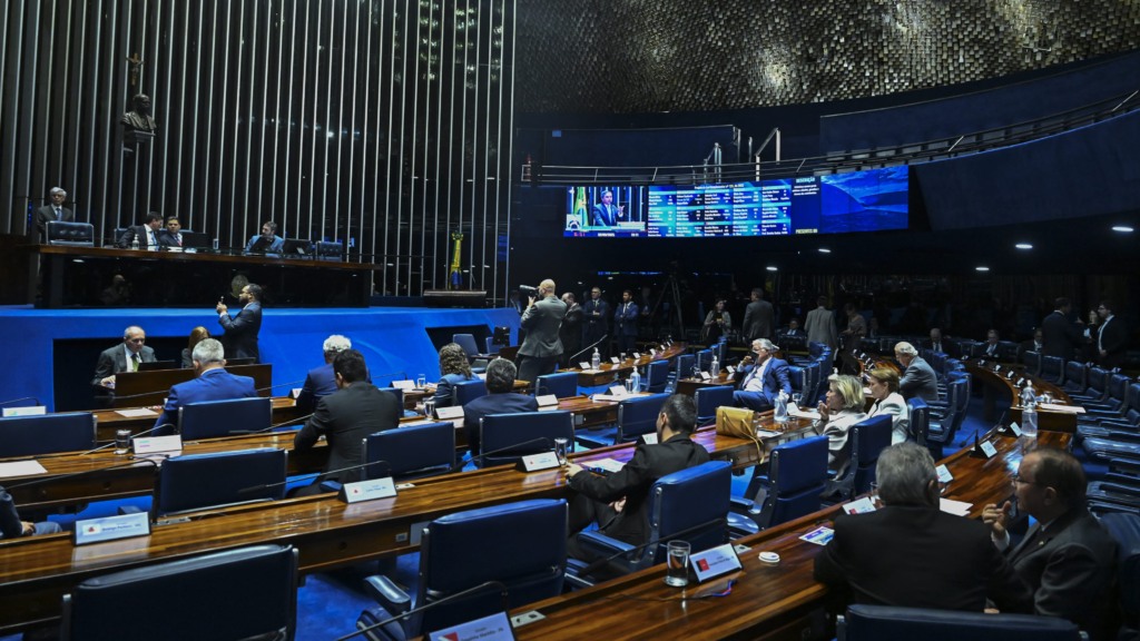 Em busca de acordo, Congresso desiste de pautar análise de vetos da lei das eólicas offshore