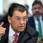 Senador Eduardo Braga (MDB-AM) em pronunciamento. Foto: Andressa Anholete/Agência Senado