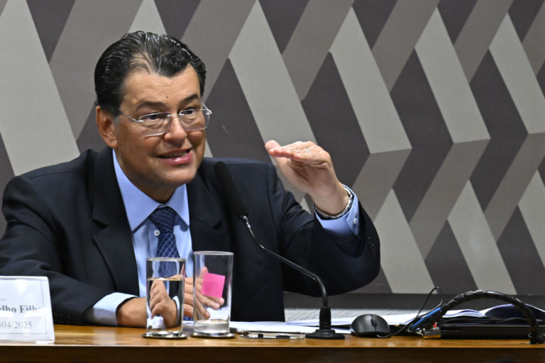 Comissão Mista da Medida Provisória (CMMPV) n° 1.304, de 2025, que altera leis relacionadas ao setor energético e ao mercado de gás natural no Brasil, realiza reunião para apreciação do relatório. Foto: Waldemir Barreto/Agência Senado