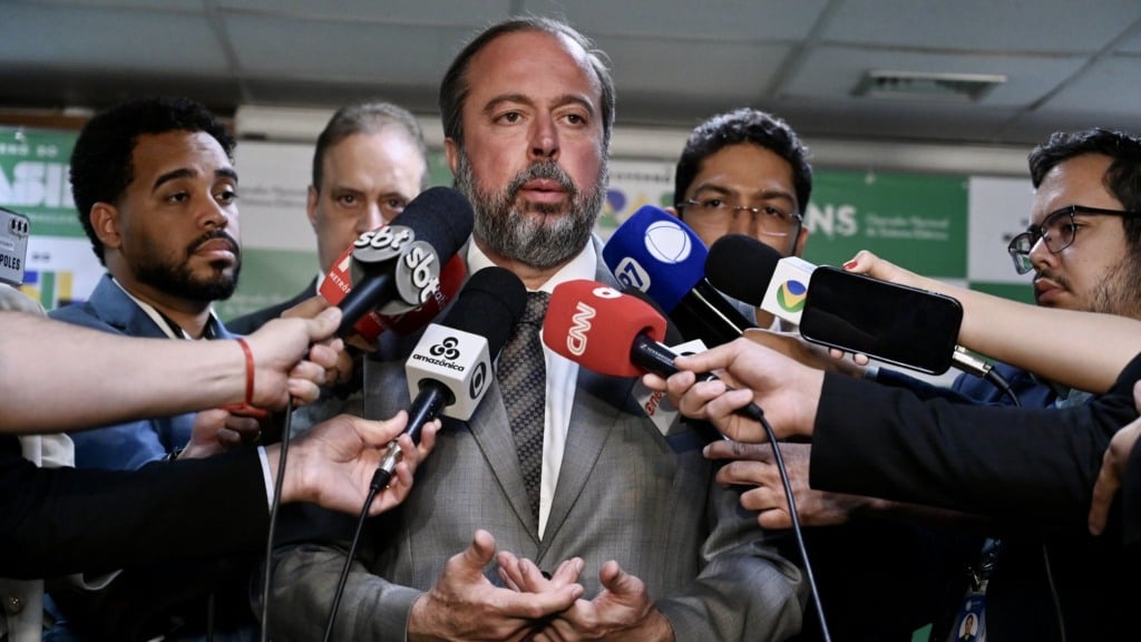 Alexandre Silveira durante coletiva após a inauguração do linhão Manaus-Boa Vista, em 10 de setembro de 2025 (Foto Ricardo Botelho/MME)