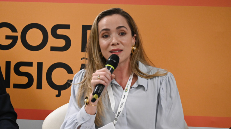 Anna Carolina Neves, gerente de Comercialização de Gás Natural da Equinor, durante painel no evento diálogos da transição 2025, na sede da Firjan no Rio, em 24 de outubro (Foto Juliana Rezende/agência eixos) Anna Carolina Neves, gerente de Comercialização de Gás Natural da Equinor, durante painel no evento diálogos da transição 2025, na sede da Firjan no Rio, em 24 de outubro (Foto Juliana Rezende/agência eixos)