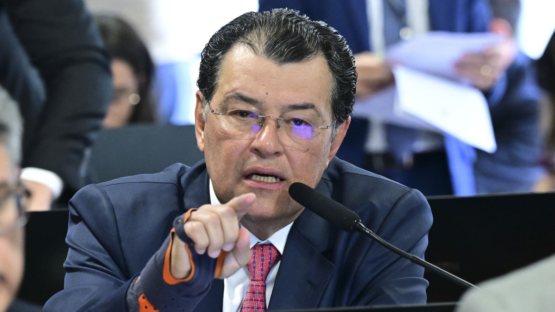 Braga rejeita subsídios para baterias e diz que consumidor não deve pagar a conta