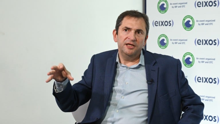 João Carlos Chachamovitz, CEO da Radix, durante entrevista ao estúdio eixos na OTC Brasil 2025, no Rio, em 29 de outubro (Foto Juliana Rezende/agência eixos)
