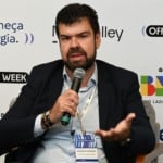 Prefeito de Macaé, Welberth Rezende, durante painel na offshore week 2025, no Rio, em 21 de outubro de 2025 (Foto agência eixos)