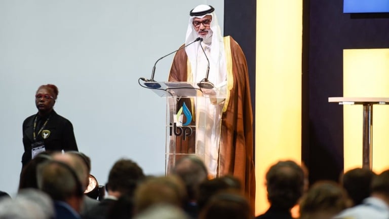 Secretário-geral da Organização dos Países Exportadores de Petróleo (Opep), Haitham Al Ghais, discursa durante a ROG.e 2024 (Foto Elisa Tenchini/IBP)
