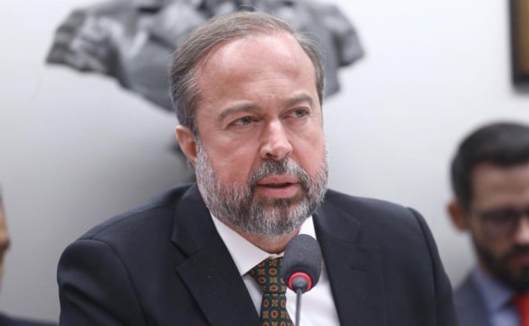Audiência Pública - Petróleo, energia nuclear e usina de Itaipu. Ministro de Minas e Energia, Alexandre Silveira de Oliveira. Vinicius Loures / Câmara dos Deputados Audiência Pública - Petróleo, energia nuclear e usina de Itaipu. Ministro de Minas e Energia, Alexandre Silveira de Oliveira. Vinicius Loures / Câmara dos Deputados