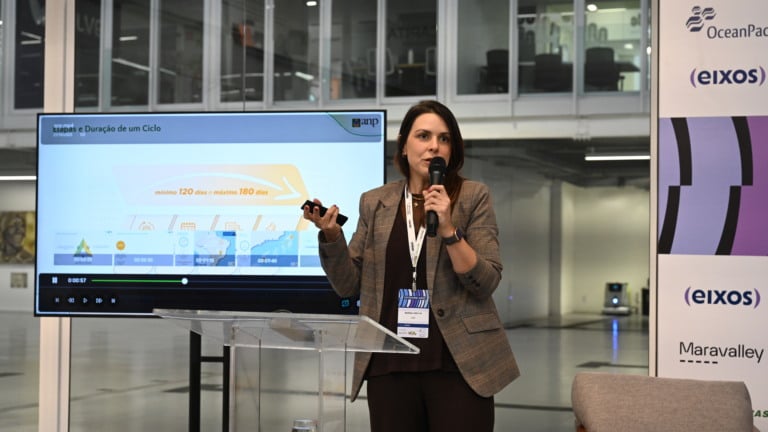 Superintendente de Promoções de Licitações da ANP, Marina Abelha, durante painel na offshore week 2025, no Rio, em 21 de outubro de 2025 (Foto agência eixos)