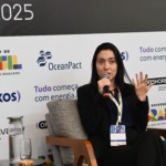Thais Vachala, VP de Supply Chain da Rystad, durante painel na offshore week 2025, no Rio, em 21 de outubro de 2025 (Foto agência eixos)