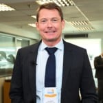 VP da Equinor Brasil, Lars Jetlund, em entrevista ao estúdio eixos, após participação no leilão do 3º Ciclo da OPP, em 22 de outubro de 2025 (Foto agência eixos)
