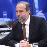 Ministro de Minas e Energia, Alexandre Silveira, na Comissão de Relações Exteriores da Câmara dos Deputados (Foto: Vinicius Loures/Câmara dos Deputados)