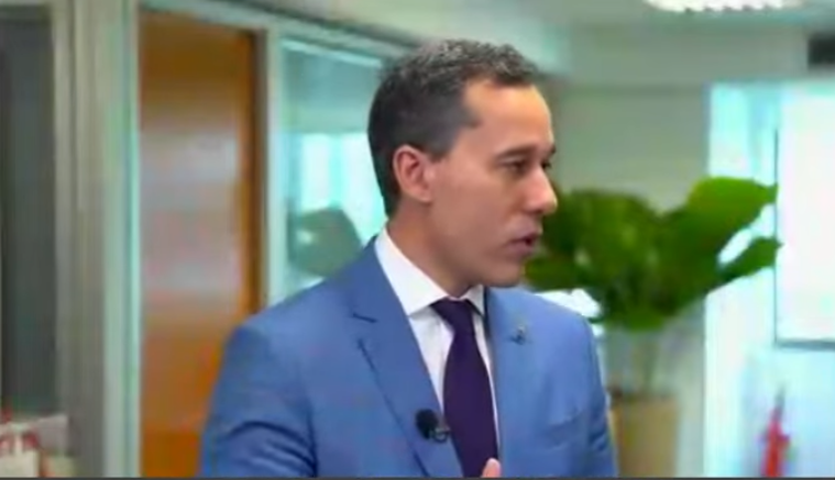 Diretor-geral da ANP, Artur Watt, concede entrevista ao estúdio eixos, após o leilão do 3º Ciclo da OPP, em 22 de outubro de 2025 (Foto Juliana Rezende/agência eixos)