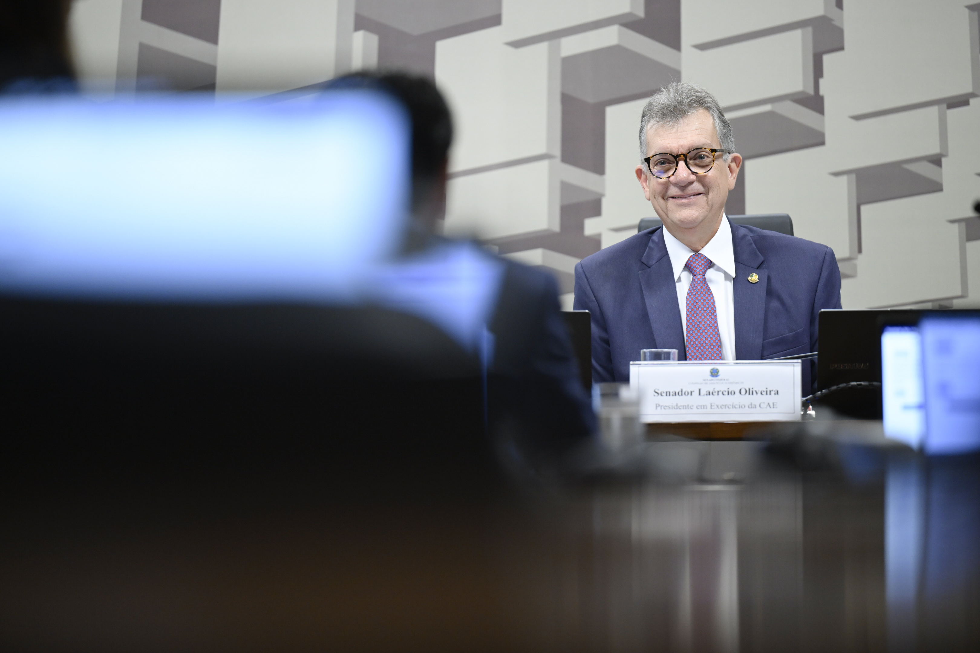 Comissão do Senado aprova projeto que fixa teto de US$ 12/kW para tarifa de Itaipu