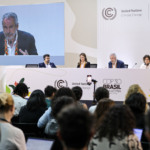 18.11.2025 - Belém - O presidente da COP 30, André Corrêa do Lago, CEO da COP 30 Ana Toni e a Embaixadora Liliam Chagas, Negociadora da COP30, participam de entrevista coletiva durante a 30ª Conferência das Partes (COP30). Foto de Rafa Pereira/COP30