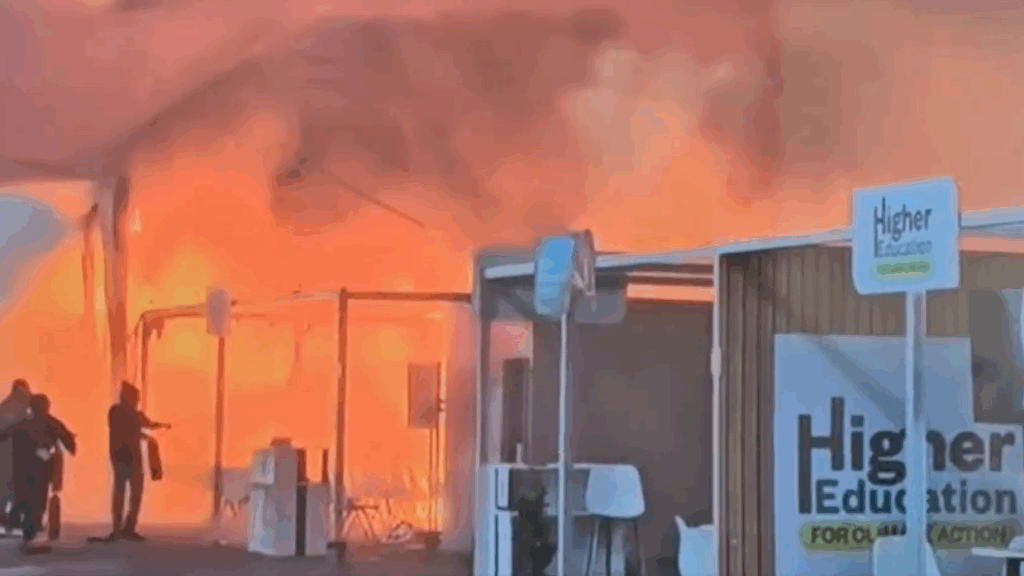 Incêndio atinge blue zone da COP30, em Belém, no Pará, em 20 de novembro de 2025 (Foto Reprodução X Belem Hoje)