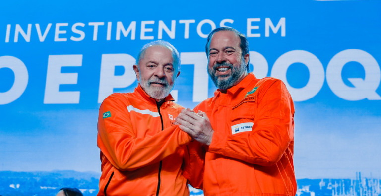 Presidente da República, Luiz Inácio Lula da Silva, durante Cerimônia de Anúncio de Investimentos da Petrobras em Refino e Petroquímica no Rio de Janeiro. Refinaria Duque de Caxias (REDUC), Duque de Caxias - RJ 
 Foto: Ricardo Stuckert