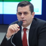 Presidente do Inel, Heber Galarce, durante audiência para debater a vedação à micro e minigeração distribuída por concessionárias, em 29 de outubro de 2024 (Foto Renato Araujo/Câmara dos Deputados)