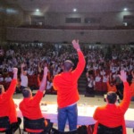 Assembleia de petroleiros do Norte Fluminense aprovou acordo da Petrobras (Foto: Luciana Fonseca)