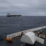 Intercepta&ccedil;&atilde;o do navio Marinera (ex-Bella 1), no Atl&acirc;ntico Norte, por violar o bloqueio e as san&ccedil;&otilde;es dos EUA contra a Venezuela. (Foto EFE/Comando europeu dos EUA/X)