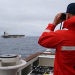 Intercepta&ccedil;&atilde;o do navio Marinera (ex-Bella 1), no Atl&acirc;ntico Norte, por violar o bloqueio e as san&ccedil;&otilde;es dos EUA contra a Venezuela. (Foto EFE/Comando europeu dos EUA/X)