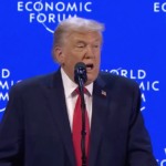 Donald Trump discursa na reuni&atilde;o anual do F&oacute;rum Econ&ocirc;mico Mundial de 2026, em Davos, na Su&iacute;&ccedil;a, em 21 de janeiro (Foto WEF)