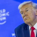 Petr&oacute;leo fecha dia em alta e avan&ccedil;a na semana com tens&otilde;es geopol&iacute;ticas e d&oacute;lar fraco