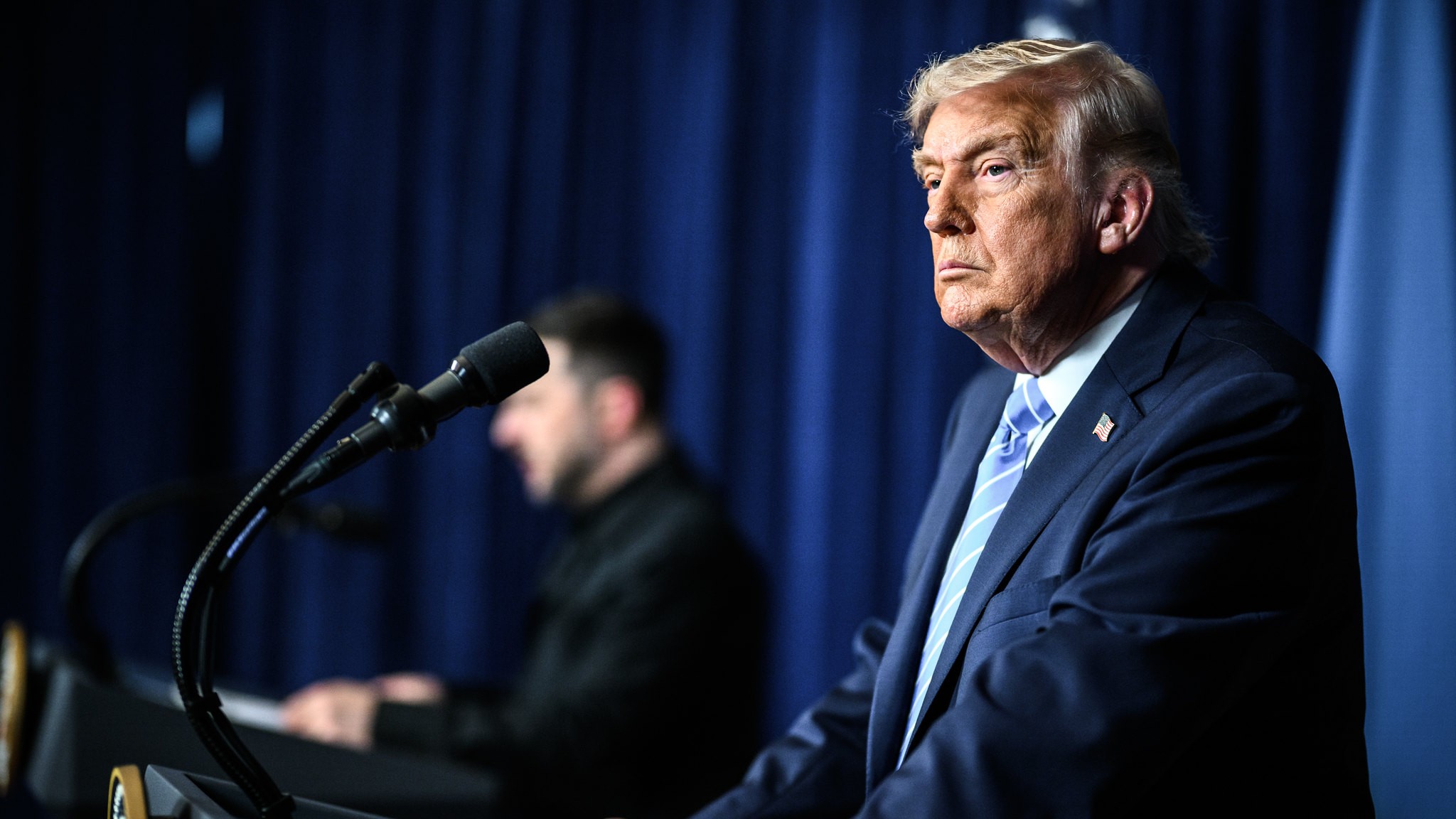 Petróleo fecha dia em alta e sobe na semana com tensões geopolíticas e dados dos EUA