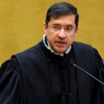 Jos&eacute; Levi durante sustenta&ccedil;&atilde;o oral no STF, em 30 de setembro de 2020 (Foto AGU Divulga&ccedil;&atilde;o)