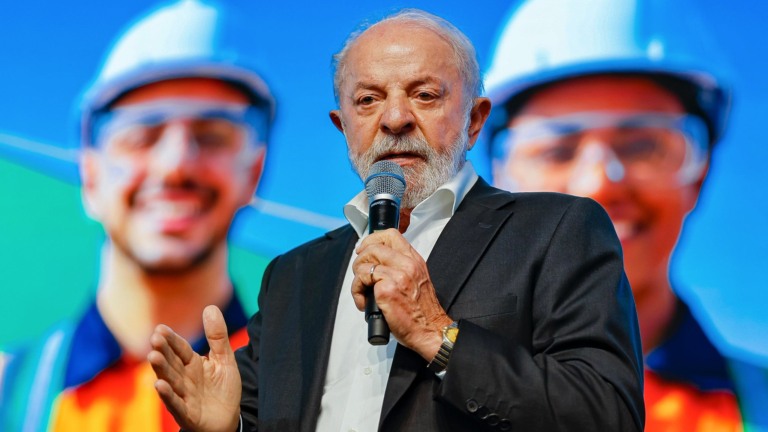 Lula durante a assinatura de contratos para construção de navios gaseiros, empurradores e barcaças, em Rio Grande (RS), em 20 de janeiro de 2026 (Foto Ricardo Stuckert/PR)