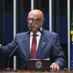 Em discurso, &agrave; tribuna, senador Esperidi&atilde;o Amin (PP-SC). Foto: Carlos Moura/Ag&ecirc;ncia Senado