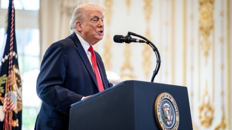 Petróleo fecha dia em alta após negociações entre EUA e Irã, mas cai na semana