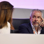 22.11.2025 - Bel&eacute;m - COP30 - CEO da COP30, Ana Toni, conversa com o presidente da COP30, Andre Correa do Lago durante plen&aacute;ria de encerramento. Foto: Ueslei Marcelino/COP30