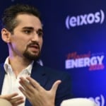 Caio Cavalcanti, CEO do EVEx, fala ao est&uacute;dio eixos durante a Maca&eacute; Energy 2026, em 19 de mar&ccedil;o (Foto Bruno de Lima/ag&ecirc;ncia eixos)