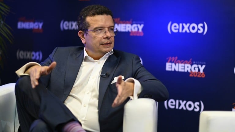Alexandre Calmon, sócio do Costa Rodrigues Advogados, fala ao estúdio eixos durante a Macaé Energy 2026, em 18 de março (Foto Bruno de Lima/agência eixos)