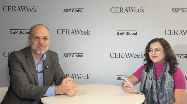 Guerra no Oriente Médio ofusca IA e transição e domina a CERAWeek 2026