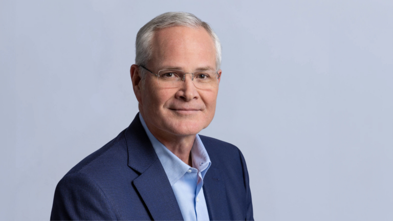 Petroleira ExxonMobil prevê investimento de até US$ 106 bilhões nos próximos quatro anos, com foco nos EUA e no offshore a Guiana. Na imagem: Darren Woods, CEO ExxonMobil (Foto Divulgação)