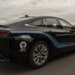 Sed&atilde; esporte 'Mirai' na cor preta, da Toyota, movido 100% a hidrog&ecirc;nio (Foto Divulga&ccedil;&atilde;o)