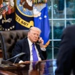 Petr&oacute;leo fecha sem dire&ccedil;&atilde;o com ultimato de Trump elevando tens&otilde;es no Oriente M&eacute;dio