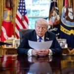 Petr&oacute;leo fecha em queda, de olho em crise no Oriente M&eacute;dio e reabertura do Estreito de Ormuz