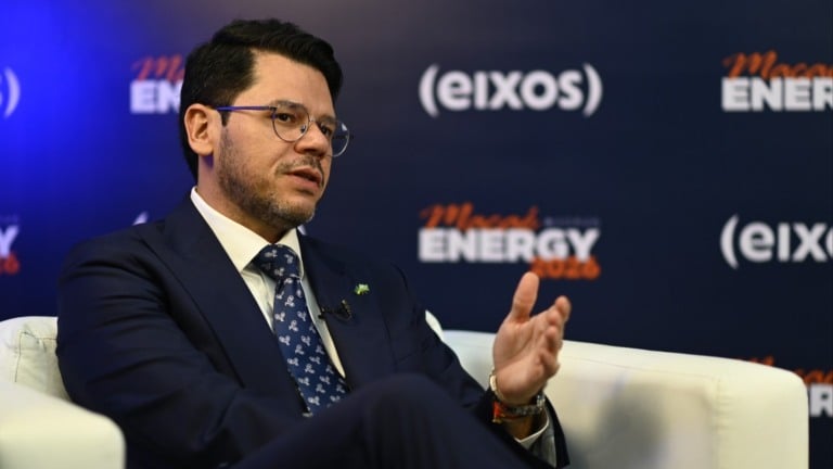 Wandenberg Pitaluga, presidente da Agência de Desenvolvimento Econômico do Amapá, fala ao estúdio eixos durante a Macaé Energy 2026, em 17 de março (Foto Bruno de Lima/agência eixos)