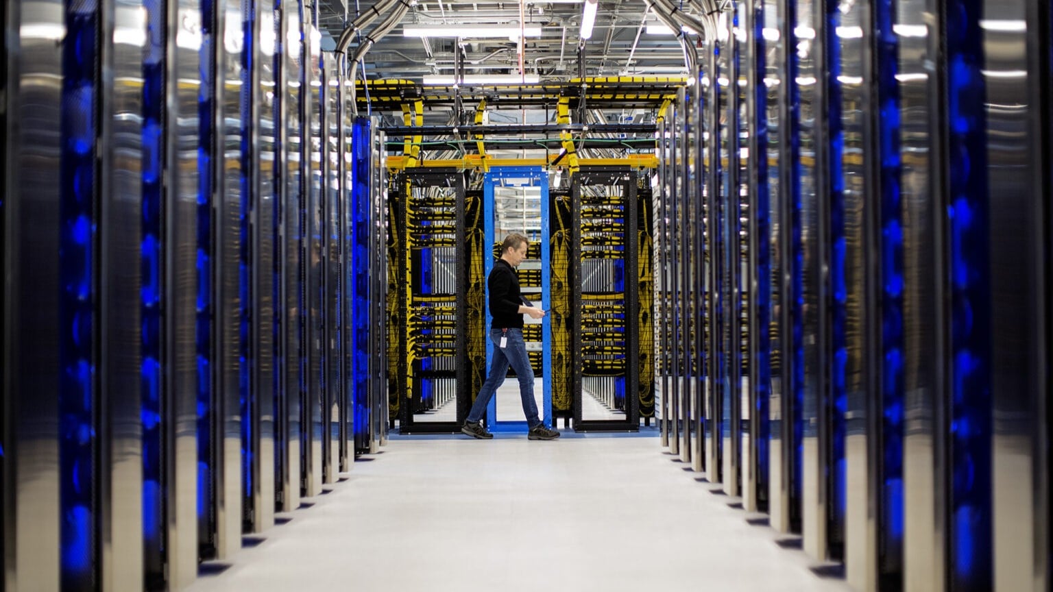 Programa para data centers sofre impasse no Brasil, enquanto projetos seguem avançando no mundo 