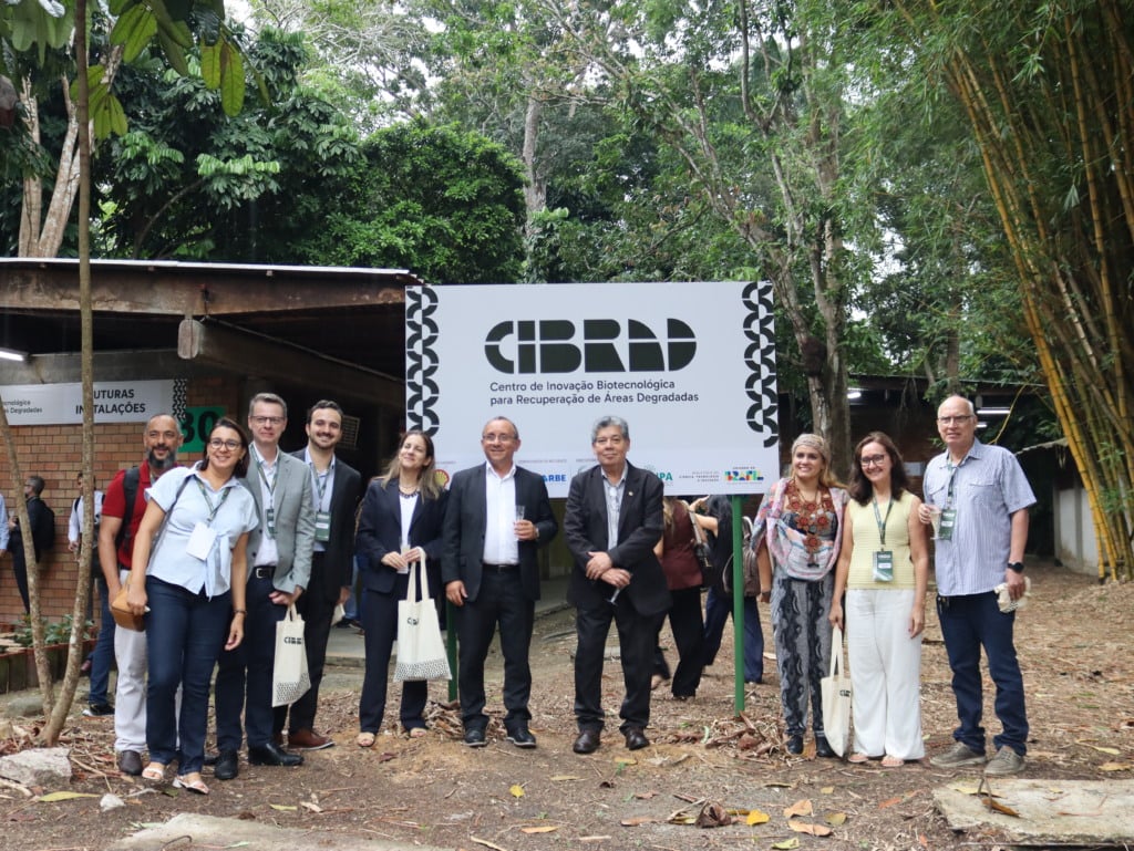 Shell Brasil e Inpa anunciam lançamento de centro para recuperar áreas degradadas na Amazônia Shell Brasil e Inpa anunciam lançamento de centro para recuperar áreas degradadas na Amazônia