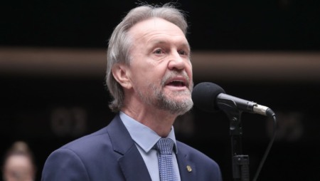 Pedro Uczai (SC), da bancada do PT na Câmara, defende projeto de lei para estatal de terras raras (Foto Bruno Spada/Câmara dos Deputados) Pedro Uczai (SC), da bancada do PT na Câmara, defende projeto de lei para estatal de terras raras (Foto Bruno Spada/Câmara dos Deputados)