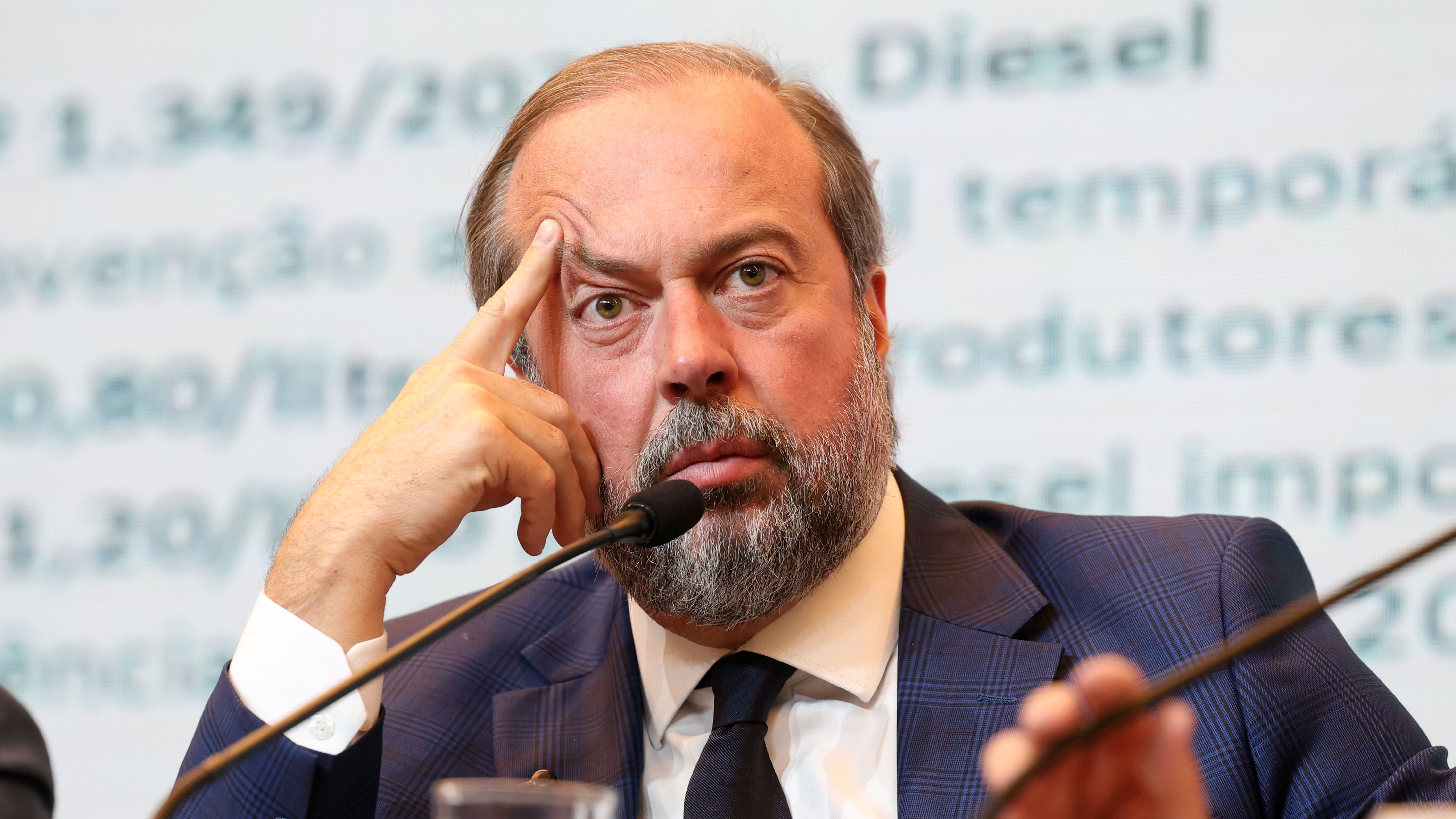 Petrobras faz ‘lobby inadequado’ contra leilão de gás da União, diz Silveira