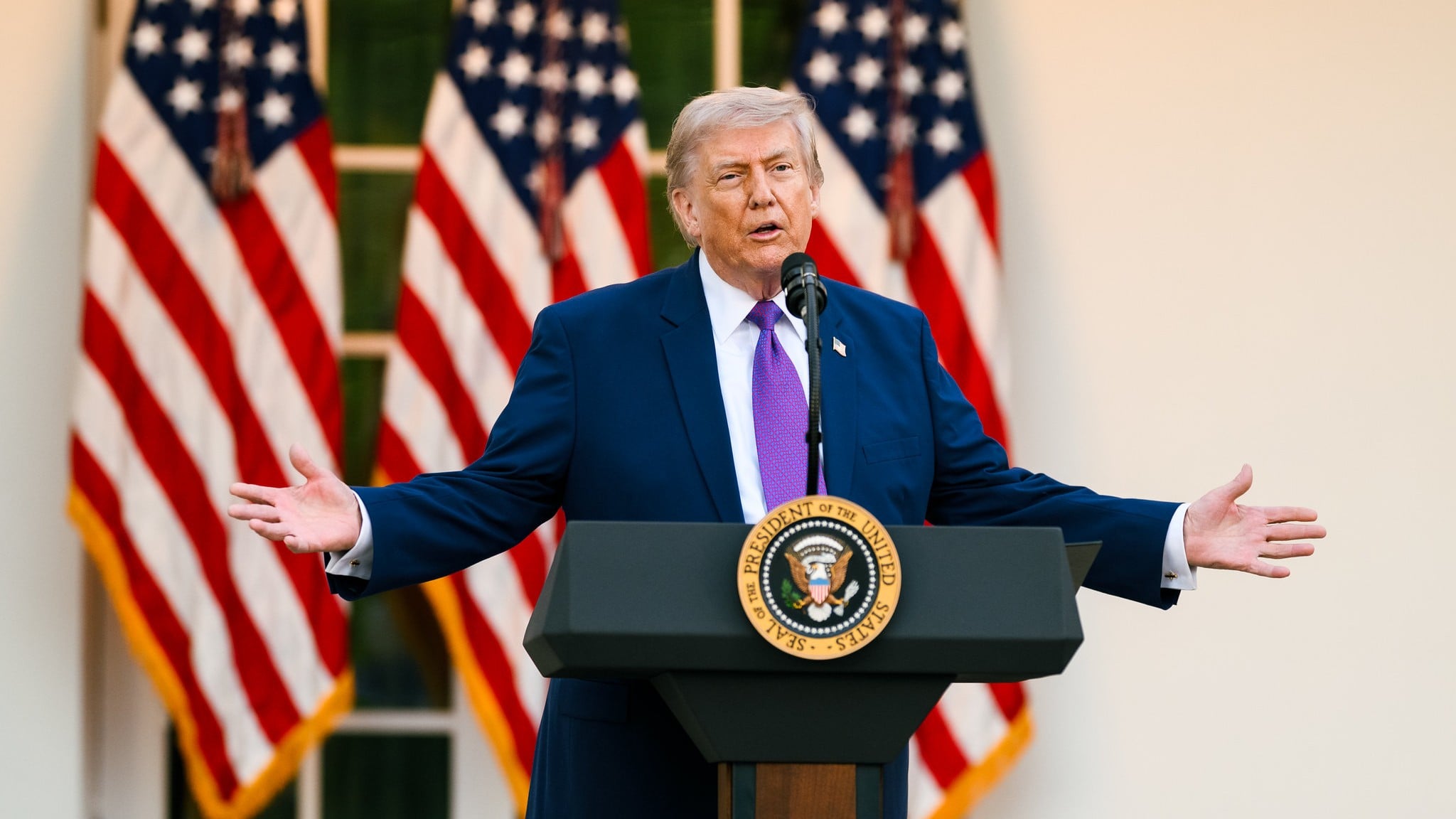 Trump reforça que Estreito de Ormuz segue aberto, apesar de negativa do Irã