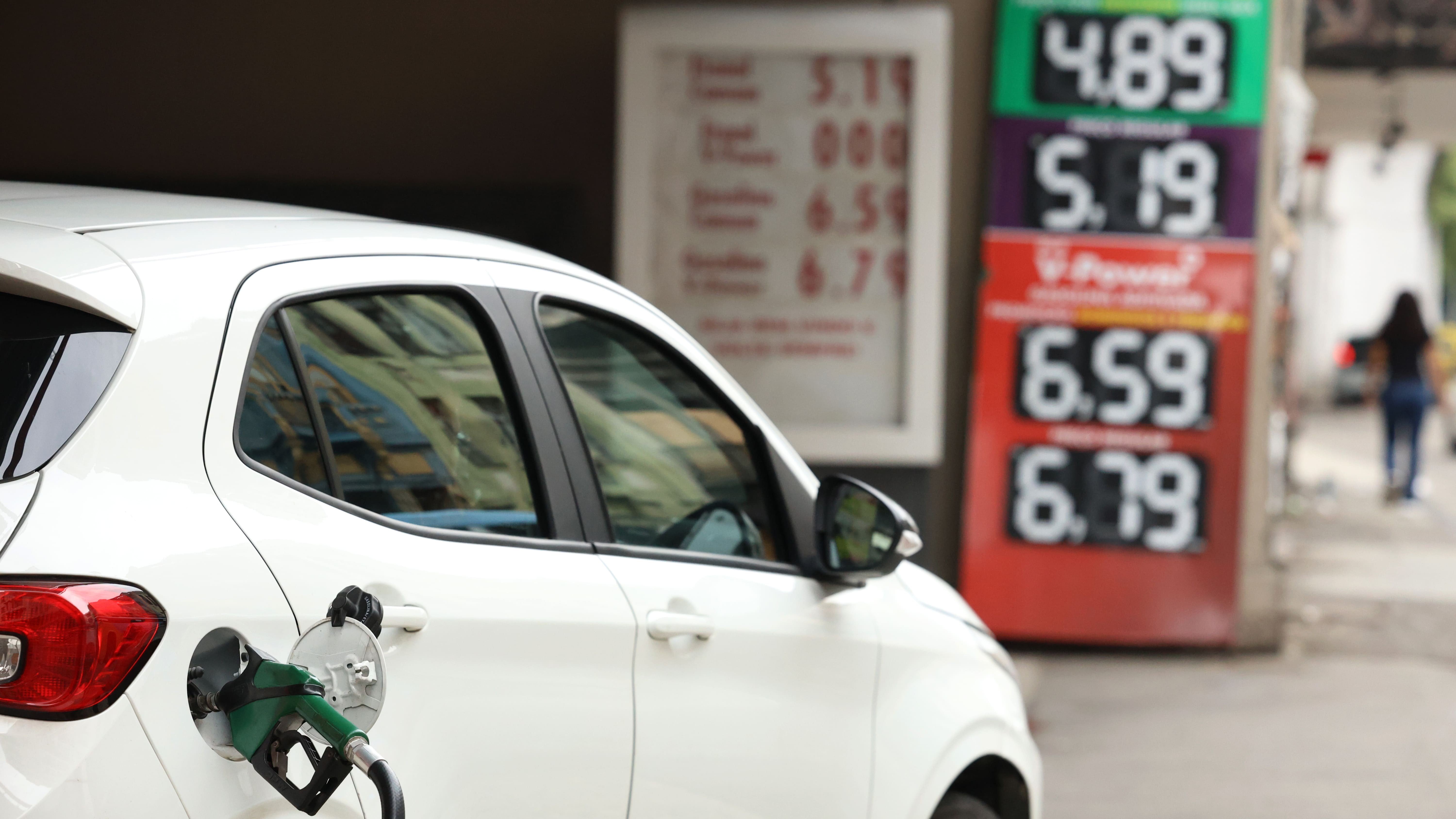 FGV: gasolina, etanol e café recuam e ajudam IGP-M a cair 0,5% em junho