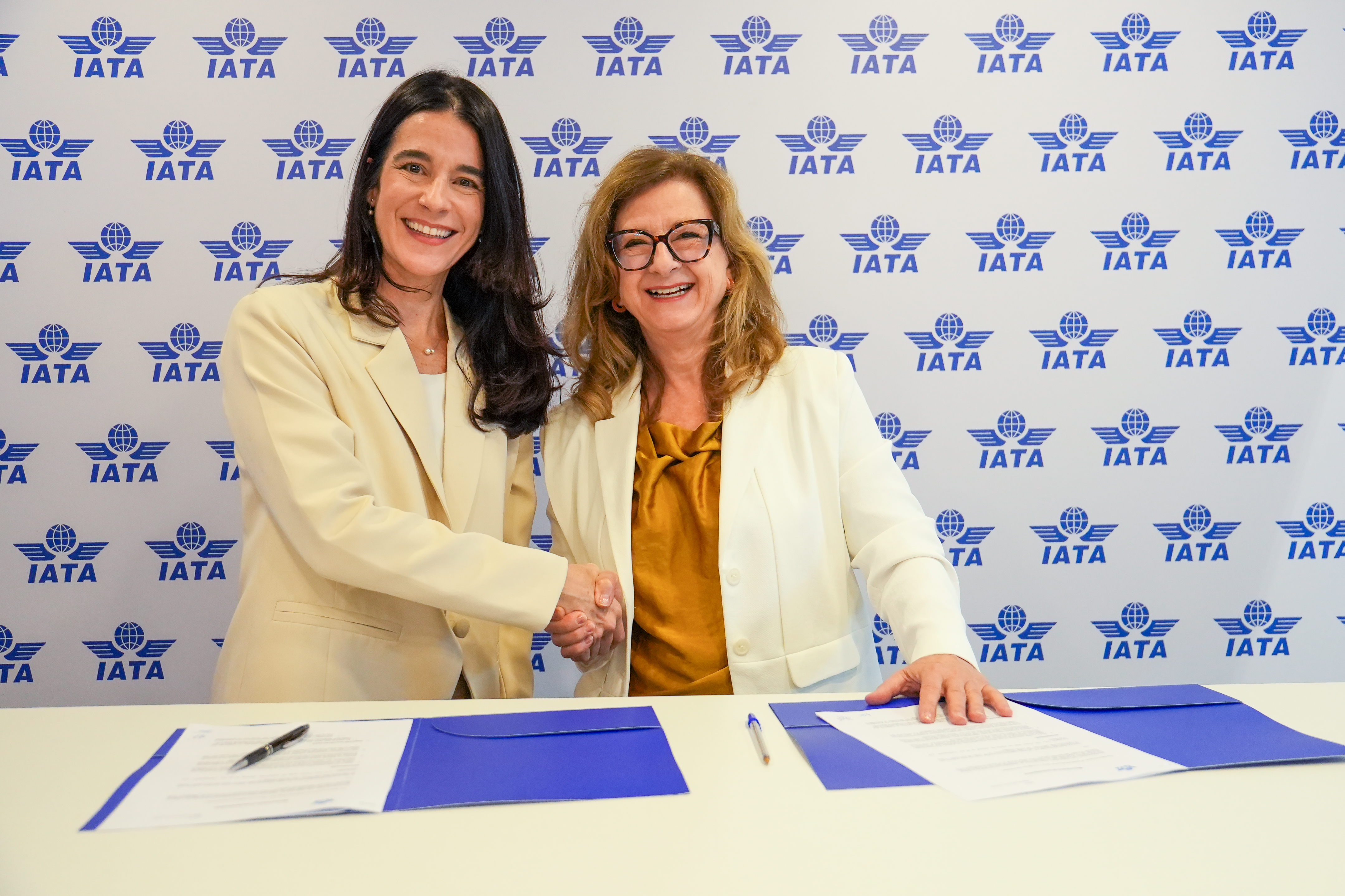 Acelen e Iata firmam acordo de olho na diversificação de matérias-primas para SAF