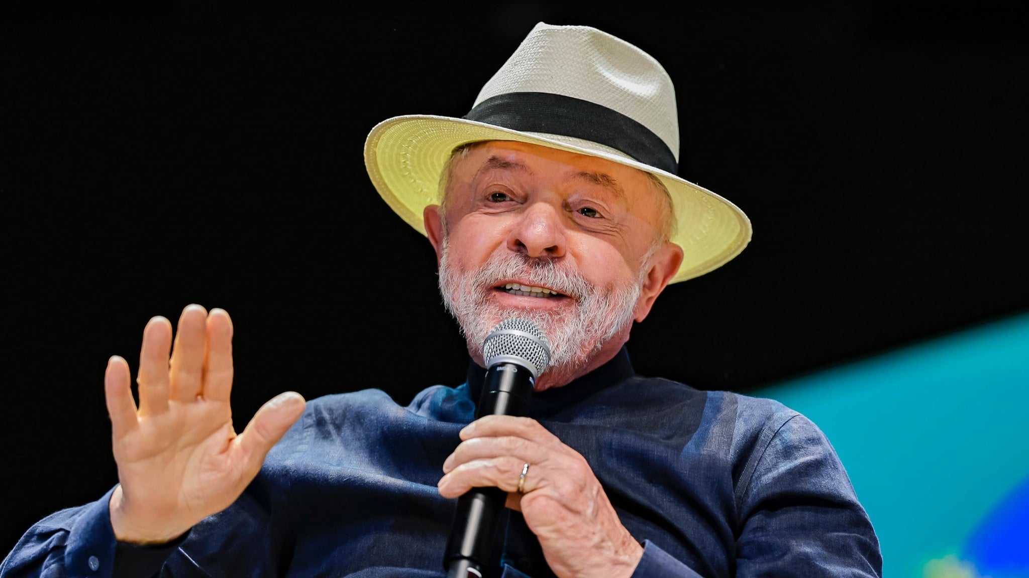 Lula sanciona PLP dos Combustíveis com 'jabutis' e redução de tributos