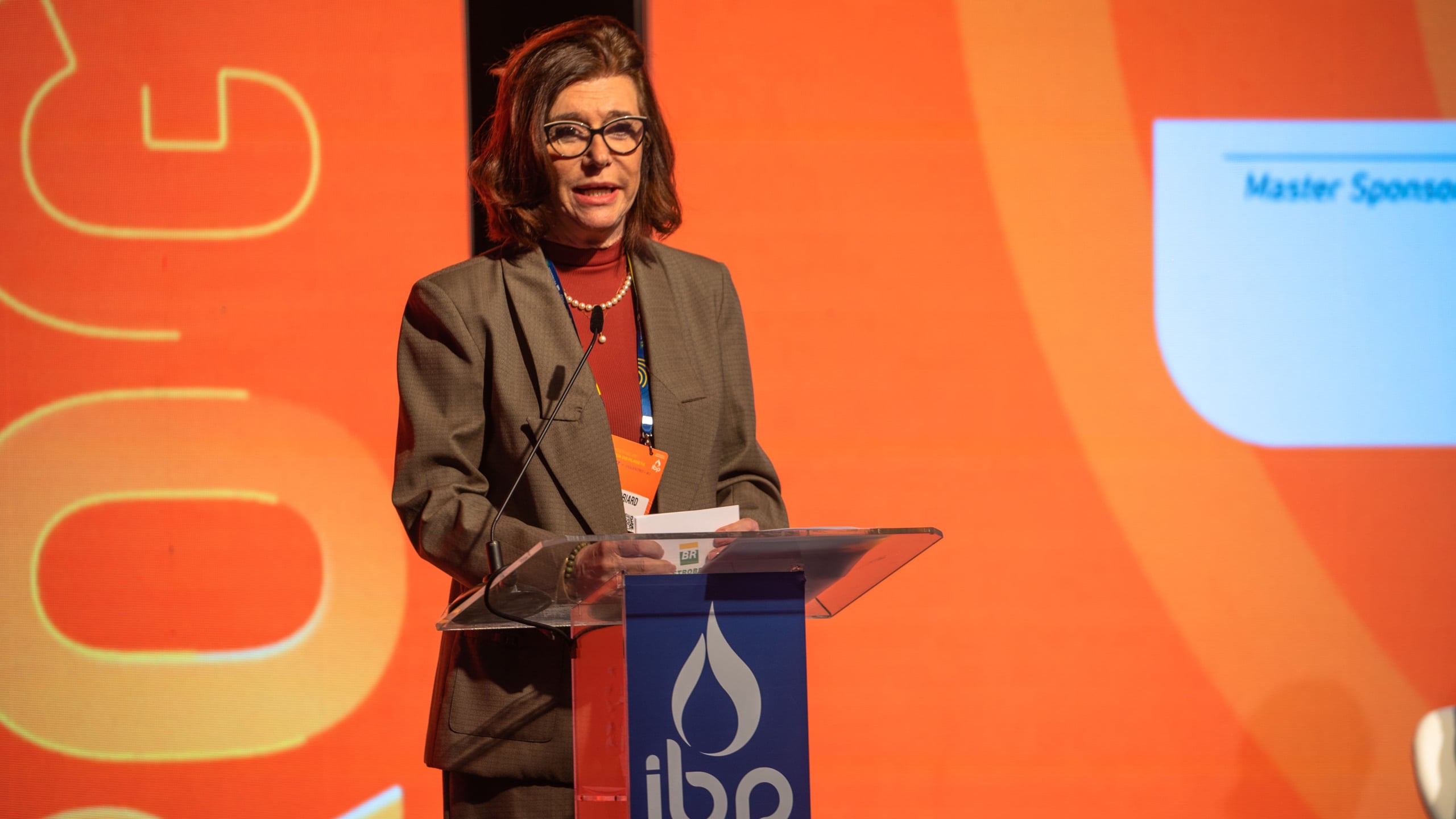 Petrobras não vai passar de 50% do capital votante da Braskem, diz Magda Chambriard